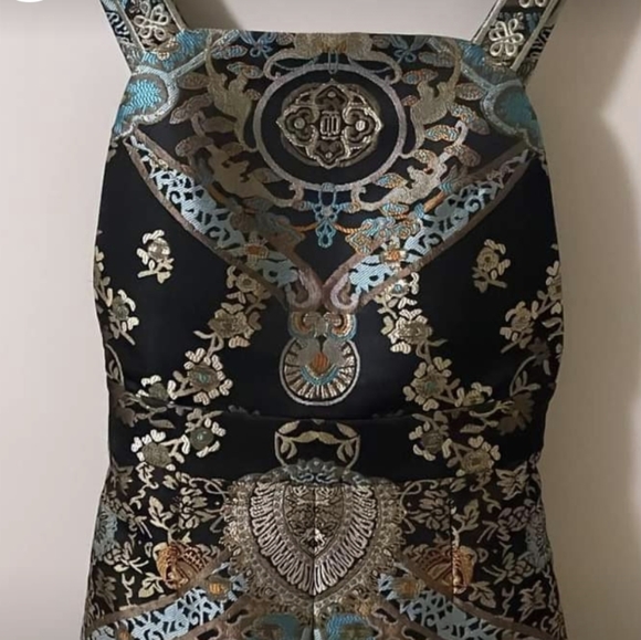 🔱 CAMILLA Black Dynasty Days Open-back Brocade Fitted Playsuit 🔱 - Picture 6 of 16